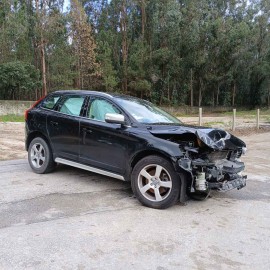 Volvo XC60 R Design 2.0 de 2013 – Viatura Salvada